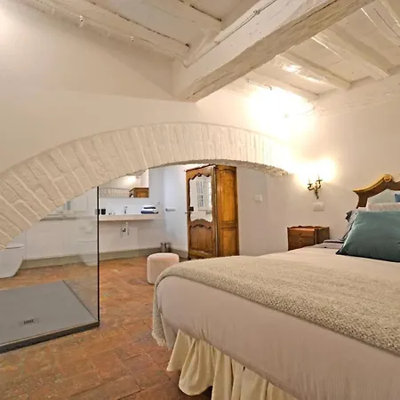 La Contessa Apartment *